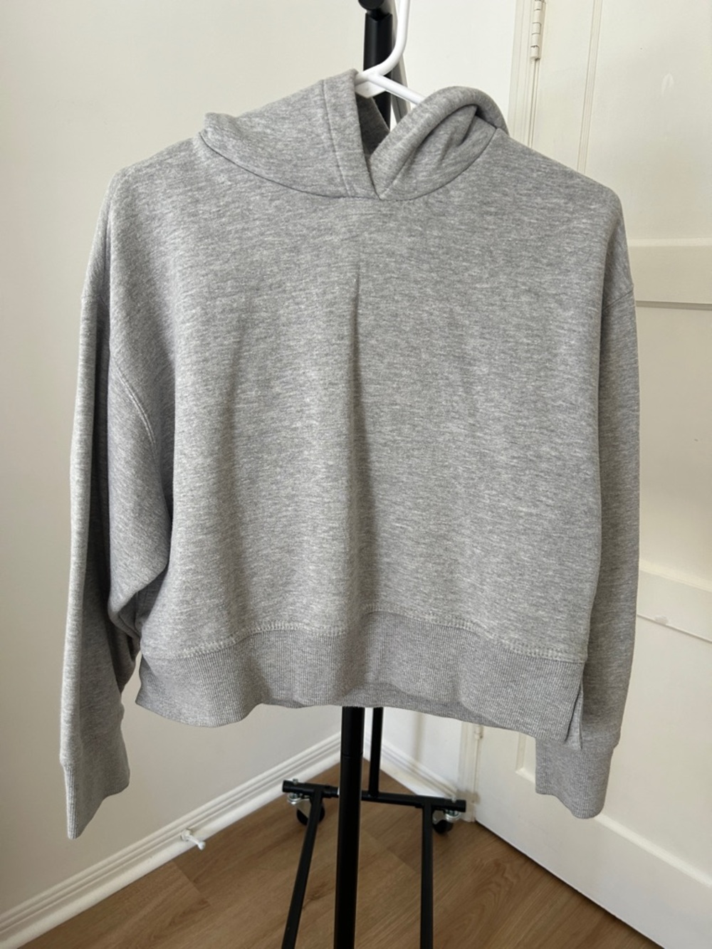 Zara Cropped Hoodie. Size small. PTP 21”. Excellent Condition.